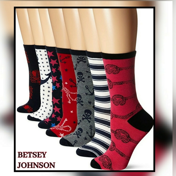 Betsey Johnson Accessories - 🚨Price Firm🚨Betsey Johnson 7 Pack Crew Socks